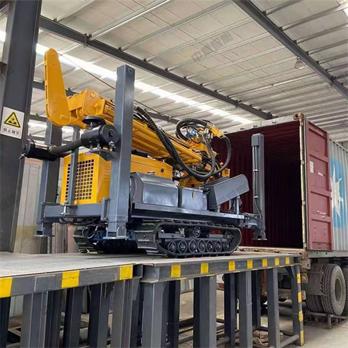 中重智能一臺鉆機(jī)發(fā)往新疆和田