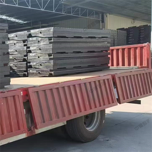 中重智能一批橡膠道口板發(fā)往河南洛陽